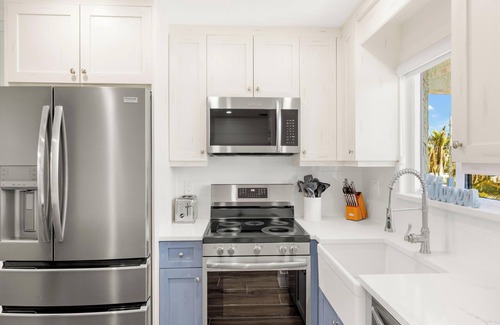 Mid Island Condo | Seaside 206 | Gulf-Front Condo w/Views & Beach Access