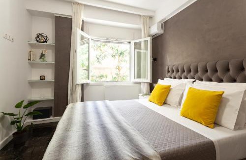 Palaio Faliro Apartment | Seaside Apartment by Flisvos Marina