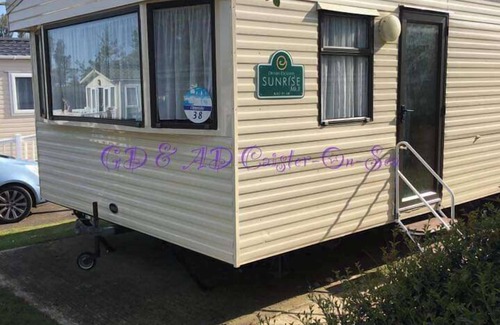 Caister-on-Sea Ski Chalet | Seaside Chalet /Caravan Retreat in Great Yarmouth