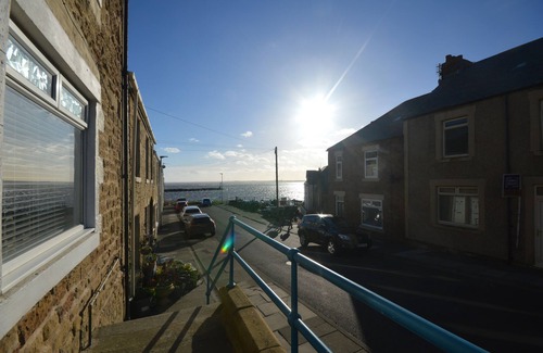Newbiggin-by-the-Sea House | SEASIDE COTTAGE WITH SEA VIEWS