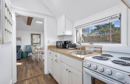 Yarmouth Cottage | Seaside Cottage with Private Beach – Your Hidden Treasure!