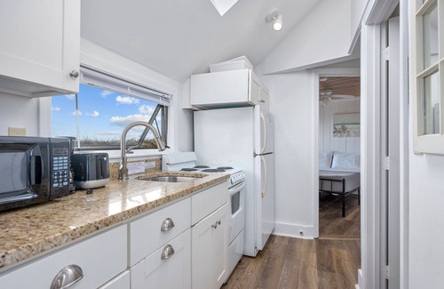 Yarmouth Cottage | Seaside Cottage with Private Beach – Your Hidden Treasure!