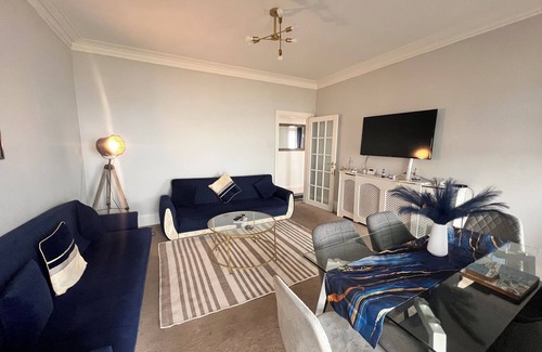 Southend-on-Sea Apartment | Seaside Escape. Cosy beachside retreat