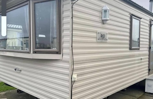 Clacton-on-Sea Cabin | Seaside Escape Lodge at Martello Beach, Jaywick