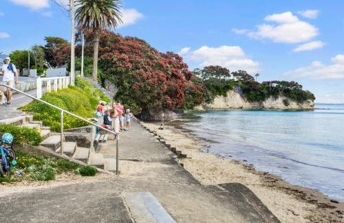 Narrow Neck Apartment | Seaside Escape is close to the beach