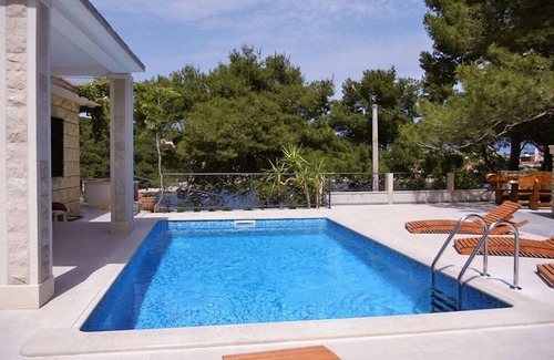 Selca House | Seaside family friendly house with a swimming pool Puntinak, Brač (K-767)