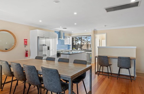 The Entrance North House | Seaside Haven on Hutton Road