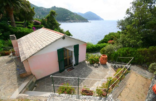 Bonassola House | Seaside holiday home in Bonassola, Madonnina della Punta, near Cinque Terre