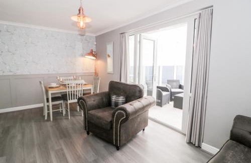 Prestatyn House | Seaside Retreat