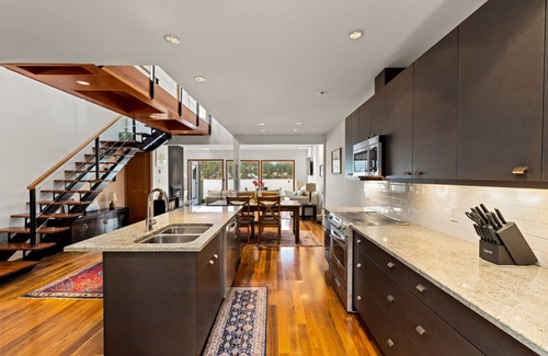 Sidney House | Seaside Sanctuary