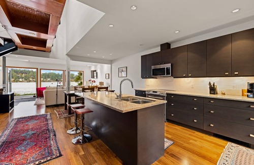 Sidney House | Seaside Sanctuary