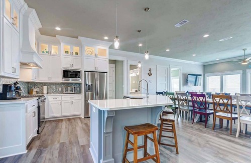 Galveston House | Seaside Sanctuary, Pool/Hot Tub