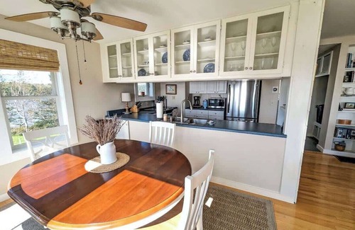 Ellsworth House | Seaside Spindle Cottage