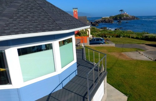 Crescent City House | Seaside Vacation Rental Fantastic Ocean and Battery Point light House veiws
