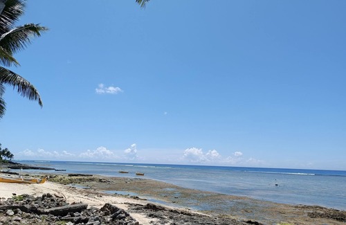Catangnan Apartment | Seaside view a friendly neighborhood and near in many tourist spot in the island