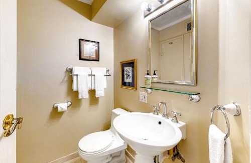 Downtown Seattle Apartment | Seattle's Hidden Gem