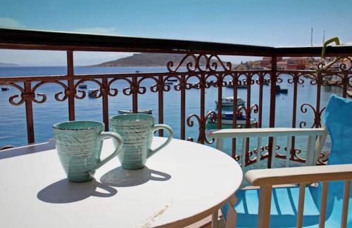 Halki House | Seaview Luxury Suite Melete
