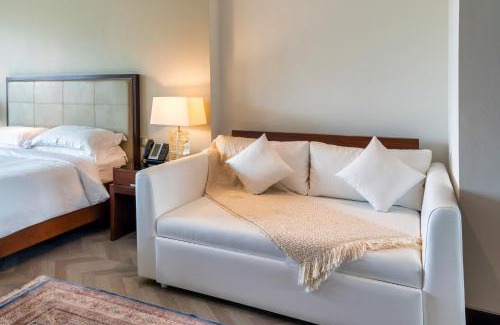 Dubai Marina Apartment | Seaview & Marina View Studio