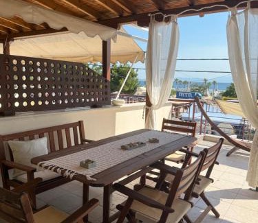 Paralia Ofryniou Apartment | Seaviewloft