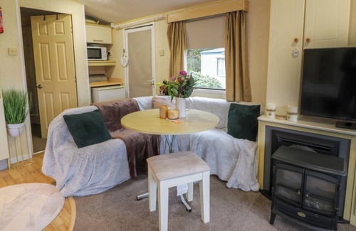 Cairnryan Cottage | SEAVIEWS, pet friendly, country holiday cottage in Stranraer