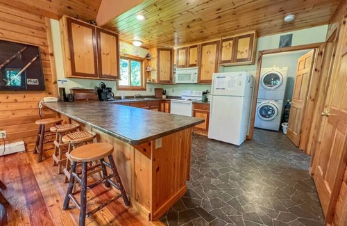 Grand Marais Cabin | Secluded 2-Bedroom Cabin on the Edge of the BWCA
