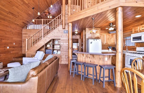 Conover House | Secluded 3-bedroom cabin in Conover with WiFi, AC, Complimentary Firewood