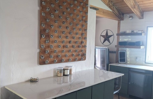 Woodstock House | Secluded 3BR w/Private Pool & Epic Views – 10 Mins to Woodstock