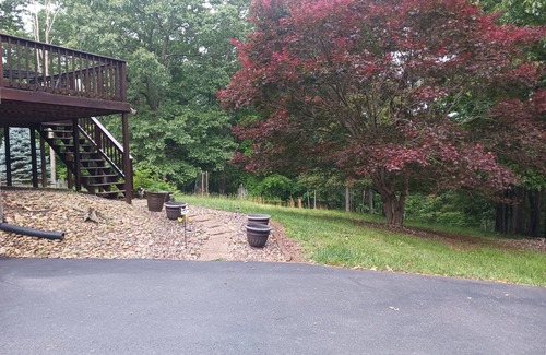 Ingles Apartment | Secluded Apartment in the Woods Near Claytor Lake and Virginia Tech