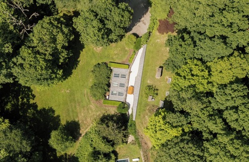 Roxbury House | Secluded Architectural gem in the heart of Roxbury - Modern, Chic & Dreamy Pool