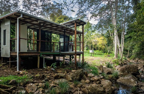Upper Coopers Creek Cottage | Secluded Creekside Cabin for 2 - A PRIVATE Nature Escape in the Byron Hinterland