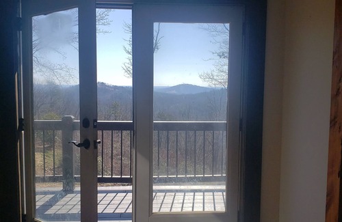 Pickens Cabin | Secluded cabin 365° views pet friendly fire pits #1 place to enjoy fall foliage
