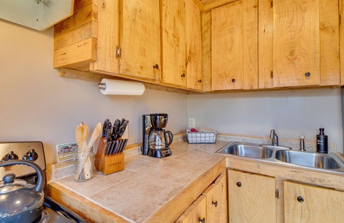 Cotter Cabin | Secluded Cotter Cabin, 1 Mi to White River Fishing