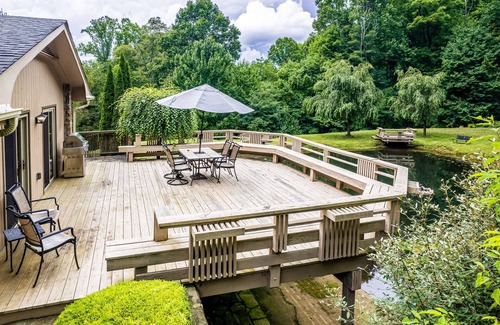 Waynesville House | Secluded Dog-Friendly Home w/Spacious Deck, Gas Grill, Gas Fireplace, Fast WiFi