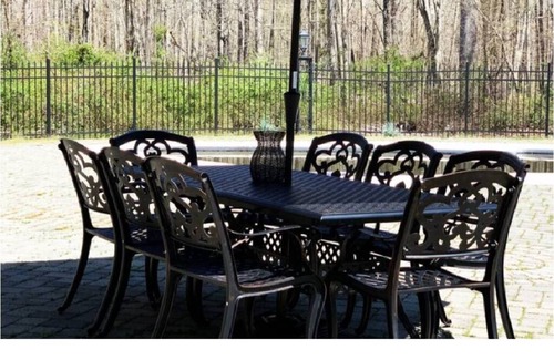 Westbrook House | Secluded Family escape w/pool & jacuzzi