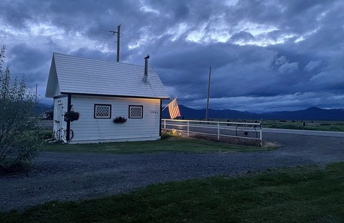 Fort Klamath House | Secluded Hidden Gem Mazama House near Crater Lake