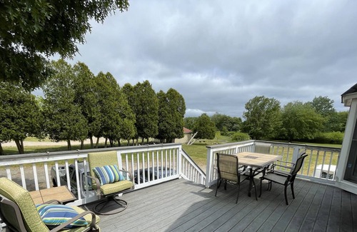 Misquamicut Apartment | Secluded Hideaway minutes from the ocean