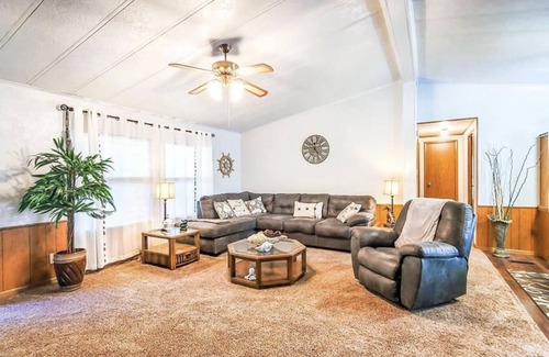 Longtown House | Secluded Lake Eufaula Getaway