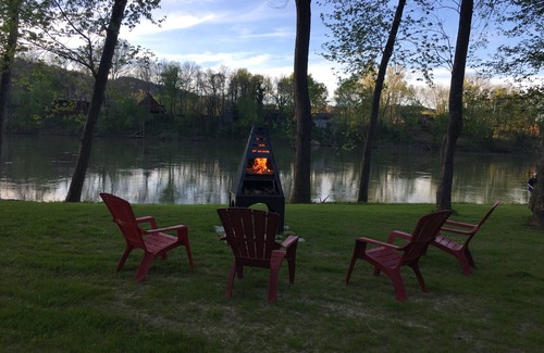 Boswell Cabin | Secluded, Luxury Retreat On The Banks Of The White River