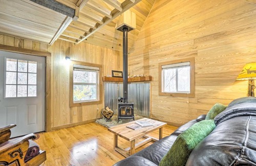 Gallipolis Ferry Apartment | Secluded Patriot Escape - 50 Acres of Hiking!