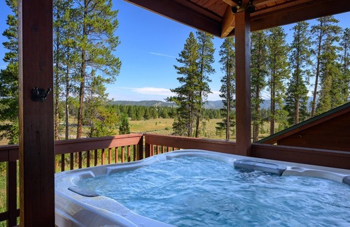 Granby House | Secluded Private Mountain Meadows | Hot Tub | Colorado Lodge
