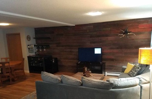 Pelican Rapids Cabin | Secluded Retreat at Stunning Lakefront Estate