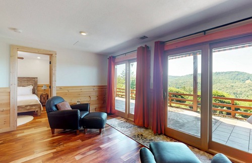 Morganton House | Secluded retreat with nearby waterfalls and hiking trails