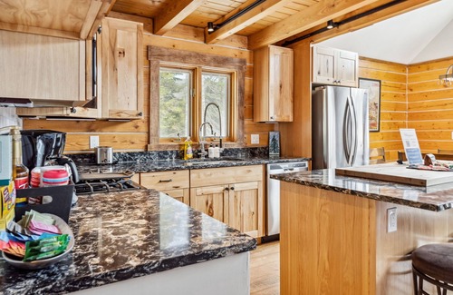 Quandary Village House | Secluded Rocky Mountain Cabin With 5 Star Views