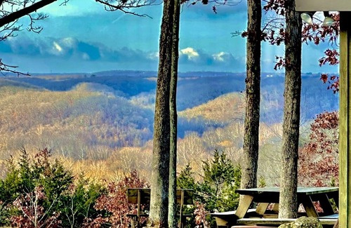Dixon Cottage | Secluded Turkey Ridge Cottage Above The River