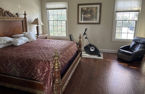 Lusby Apartment | Secluded very private minutes from beaches, marina, water park 1.5 bed apartment