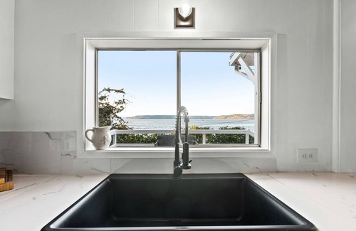 Tacoma House | Secluded Waterfront Retreat with Stunning Puget Sound Views