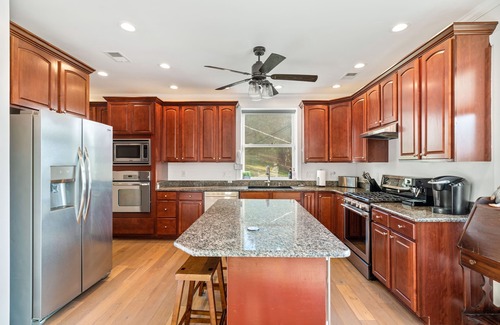 Smithsburg Other | Secluded Yet Convenient Romantic, Zen-Paradise with Spa & Breathtaking Views