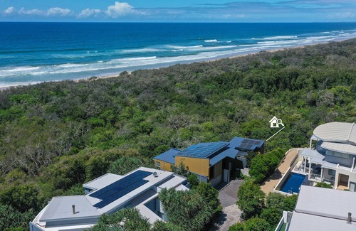 Castaways Beach House | Seclusion by the sea, Castaways Beach