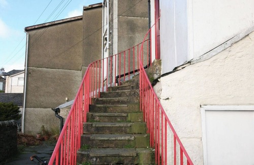 Kilmun Cottage | Second floor flat commanding spectacular view across the Firth of Clyde.