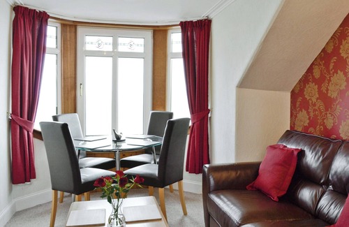 Kilmun Cottage | Second floor flat commanding spectacular view across the Firth of Clyde.